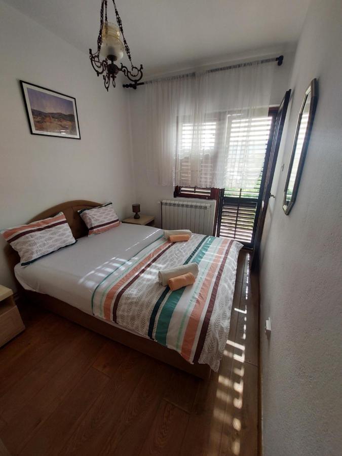 Holiday Home Milanovic Цетинє Екстер'єр фото