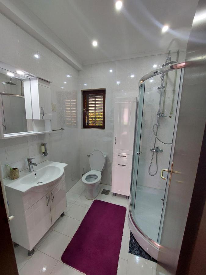 Holiday Home Milanovic Цетинє Екстер'єр фото