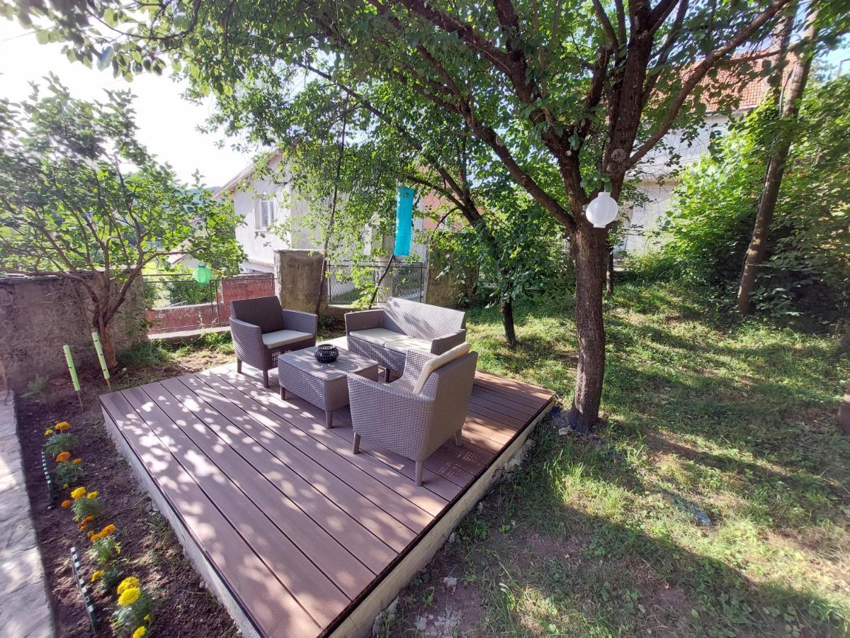 Holiday Home Milanovic Цетинє Екстер'єр фото