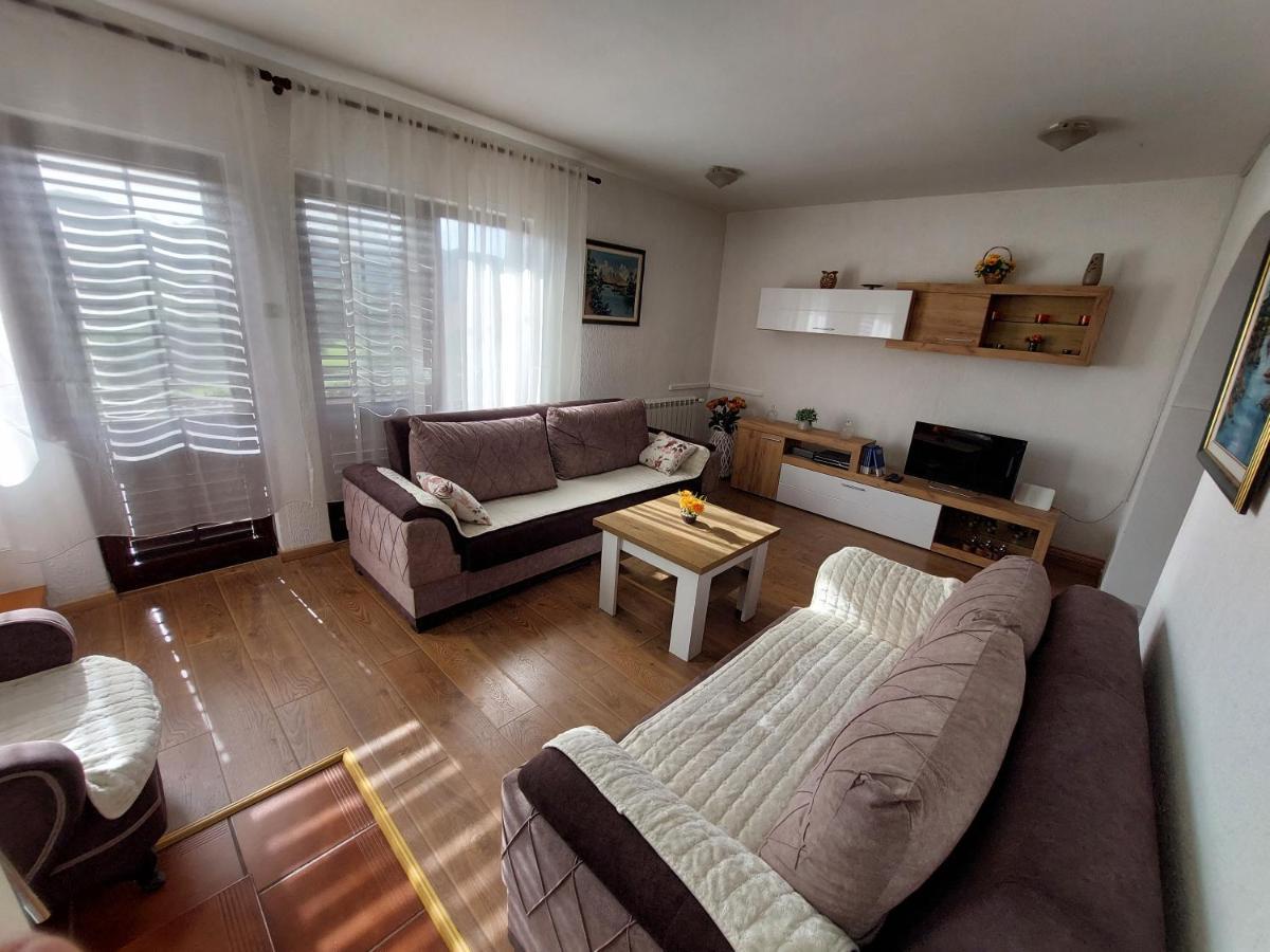 Holiday Home Milanovic Цетинє Екстер'єр фото